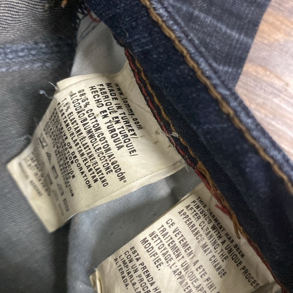 Tommy Hilfiger V-front vintage low rise w/fading details throughout 26/34 - Picture 15 of 15
